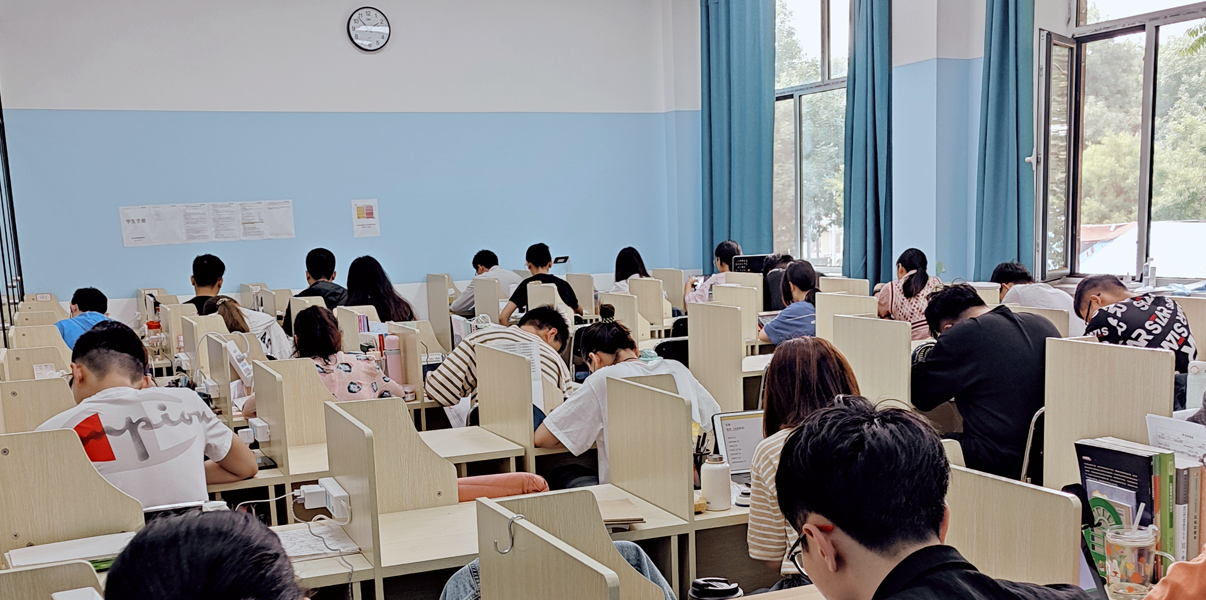 泰州考研寄宿学校-学习氛围